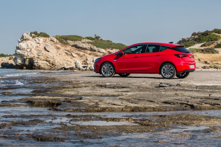  Opel Astra 2015 года  (фото 34 из 35)
